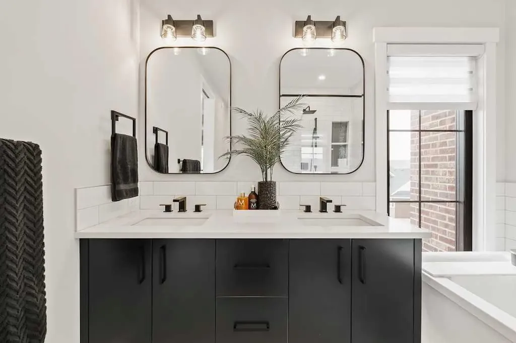 138 Discovery Drive SW Calgary AB T3H 6E9