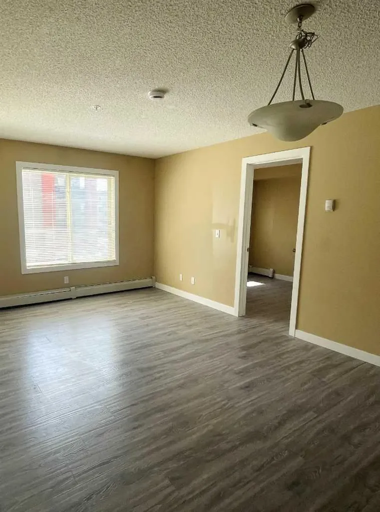 403 Mackenzie Way SW Airdrie AB T4B 3V7