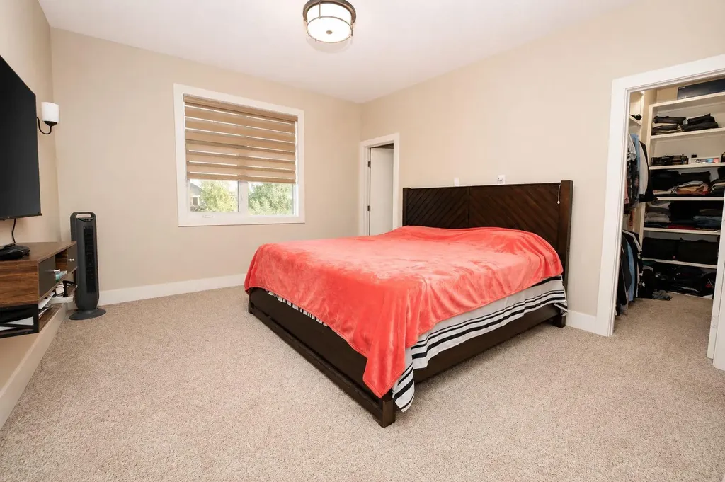 772 East Lakeview Road Chestermere AB T1X1B1