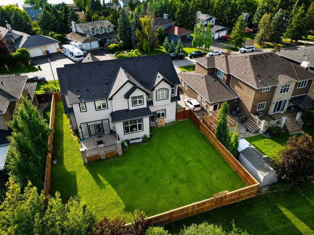 772 East Lakeview Road Chestermere AB T1X1B1