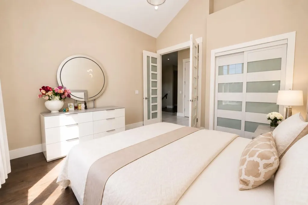 772 East Lakeview Road Chestermere AB T1X1B1