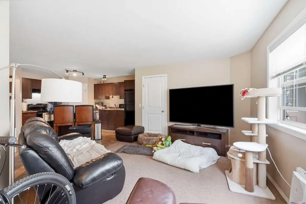 31 Jamieson Avenue Red Deer AB T4P 0H7