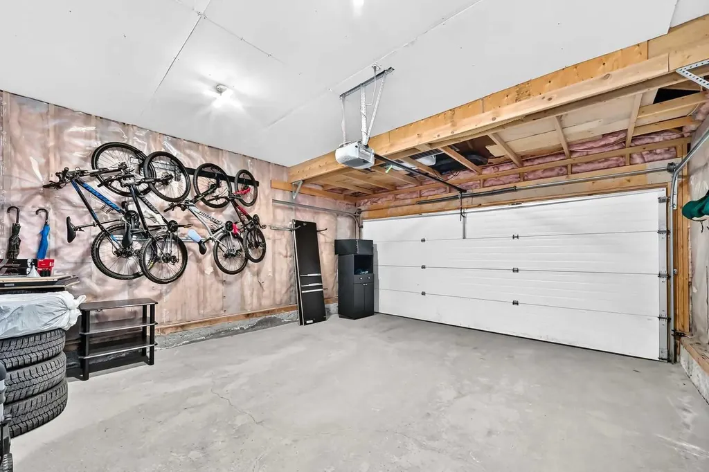 98 Panamount Villas NW Calgary AB T3K 0A4