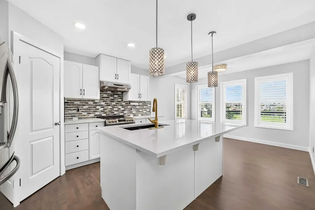 98 Panamount Villas NW Calgary AB T3K 0A4