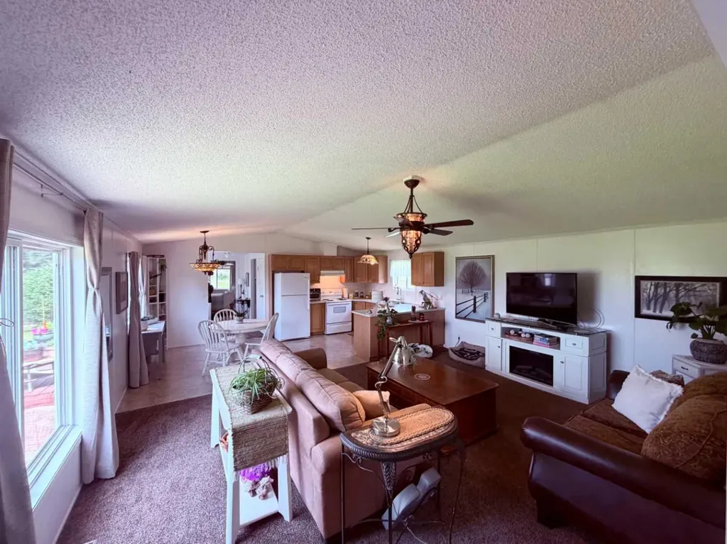 384062 Range Road 8-2 Rural Clearwater County AB T4T 1G3