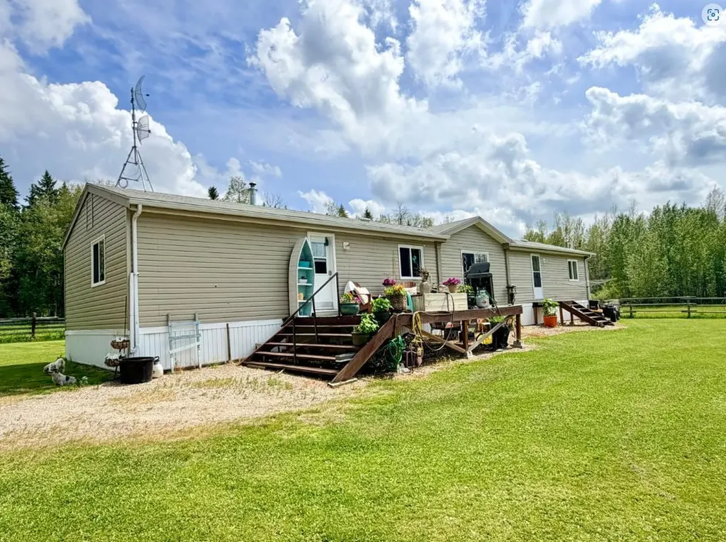 384062 Range Road 8-2 Rural Clearwater County AB T4T 1G3