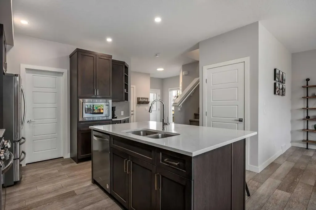 225 Buckskin Way Cochrane AB T4C 2R7