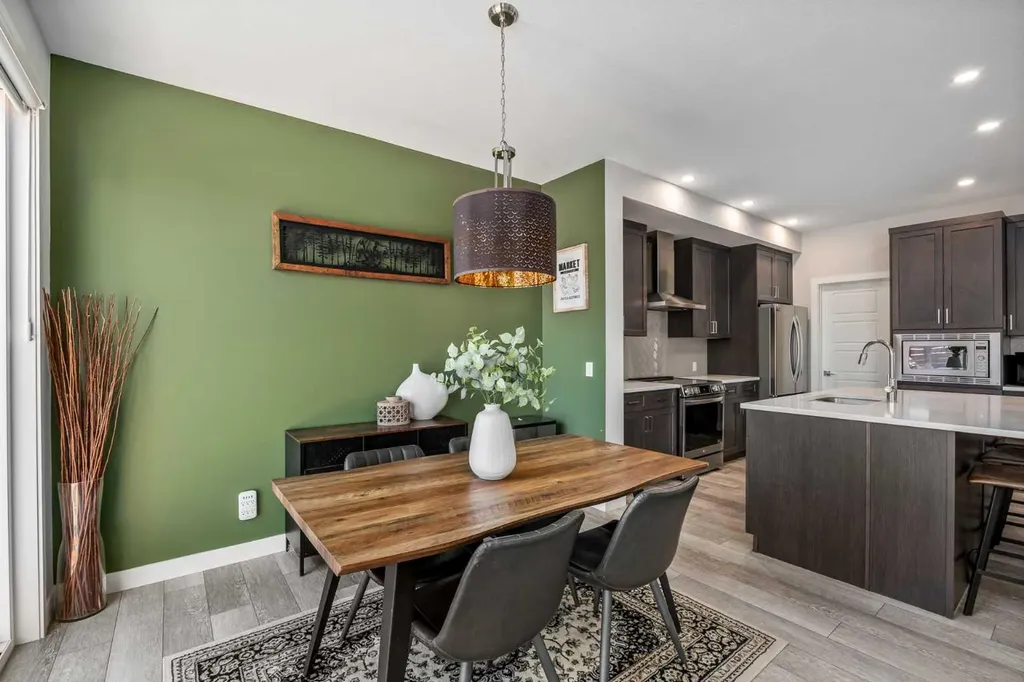 225 Buckskin Way Cochrane AB T4C 2R7