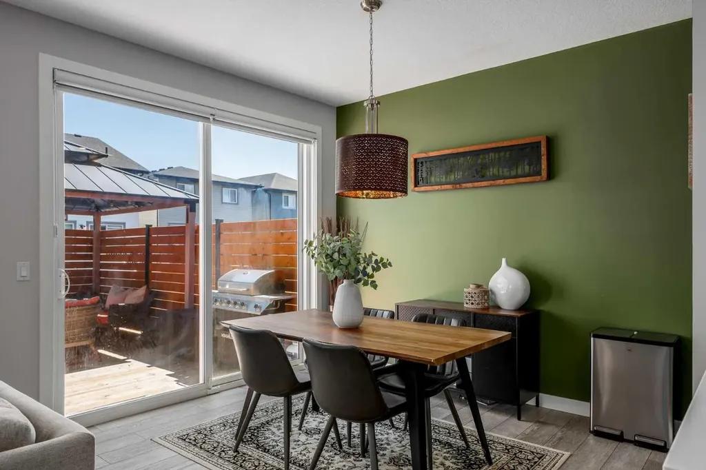225 Buckskin Way Cochrane AB T4C 2R7
