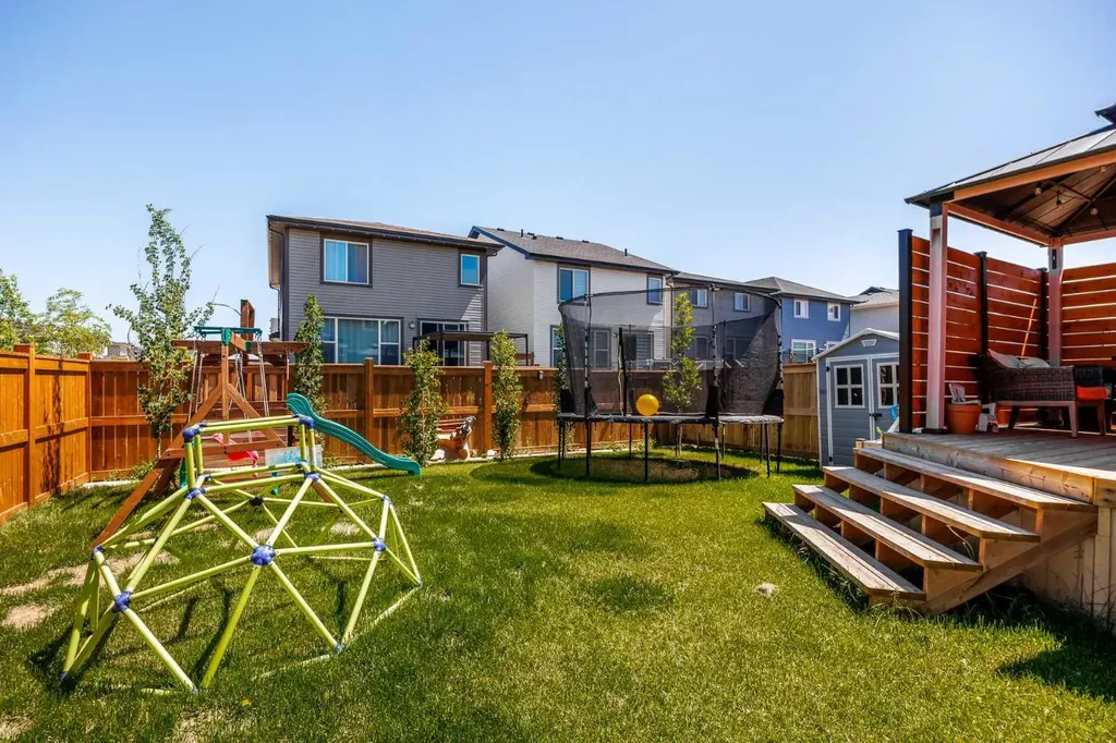 225 Buckskin Way Cochrane AB T4C 2R7