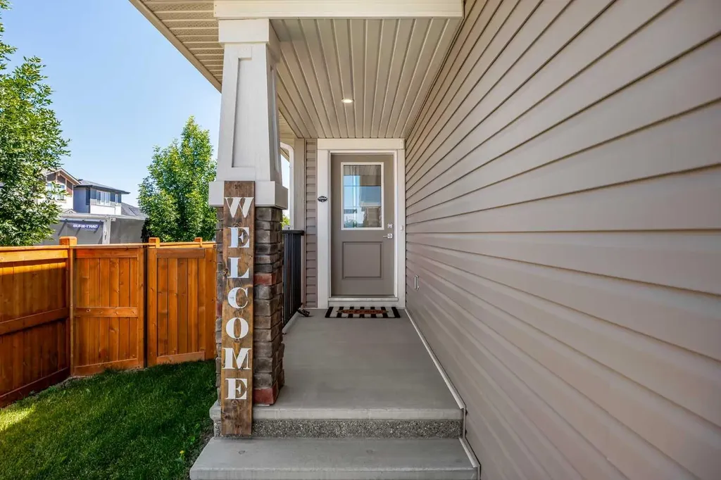 225 Buckskin Way Cochrane AB T4C 2R7