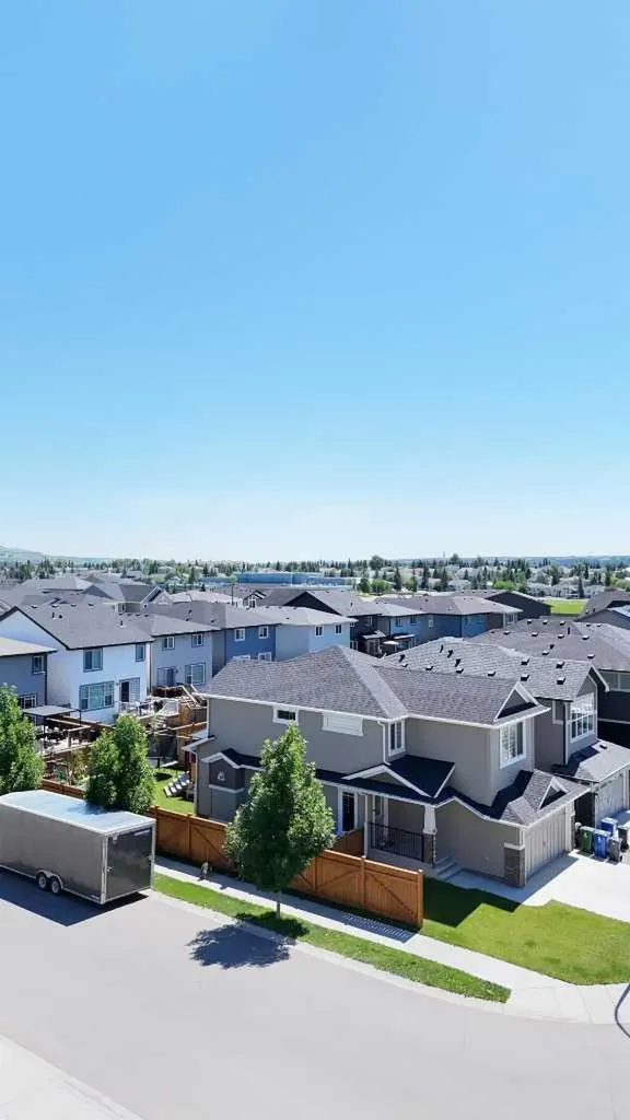 225 Buckskin Way Cochrane AB T4C 2R7