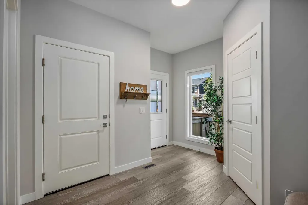 225 Buckskin Way Cochrane AB T4C 2R7