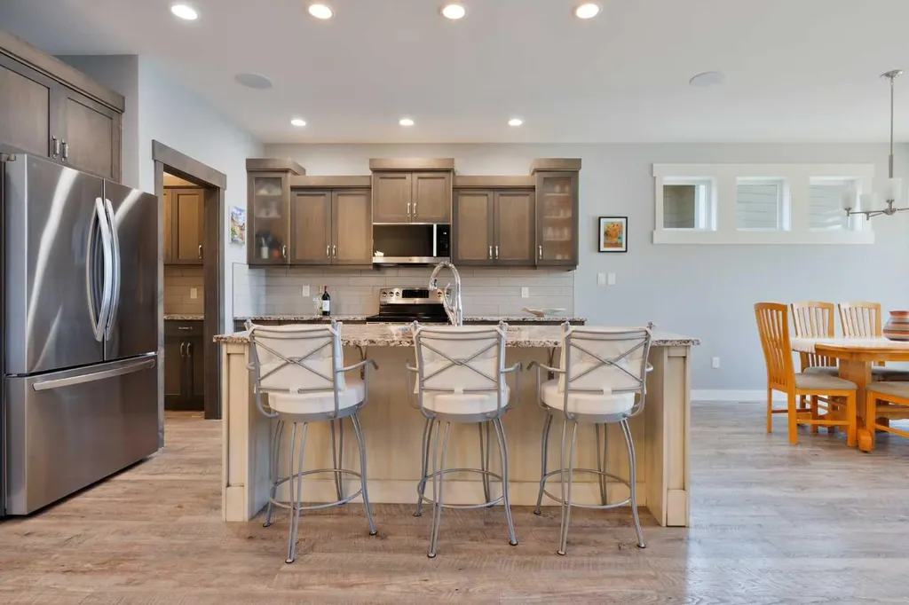 181 Sixmile Bend S Lethbridge AB T1K 8E3