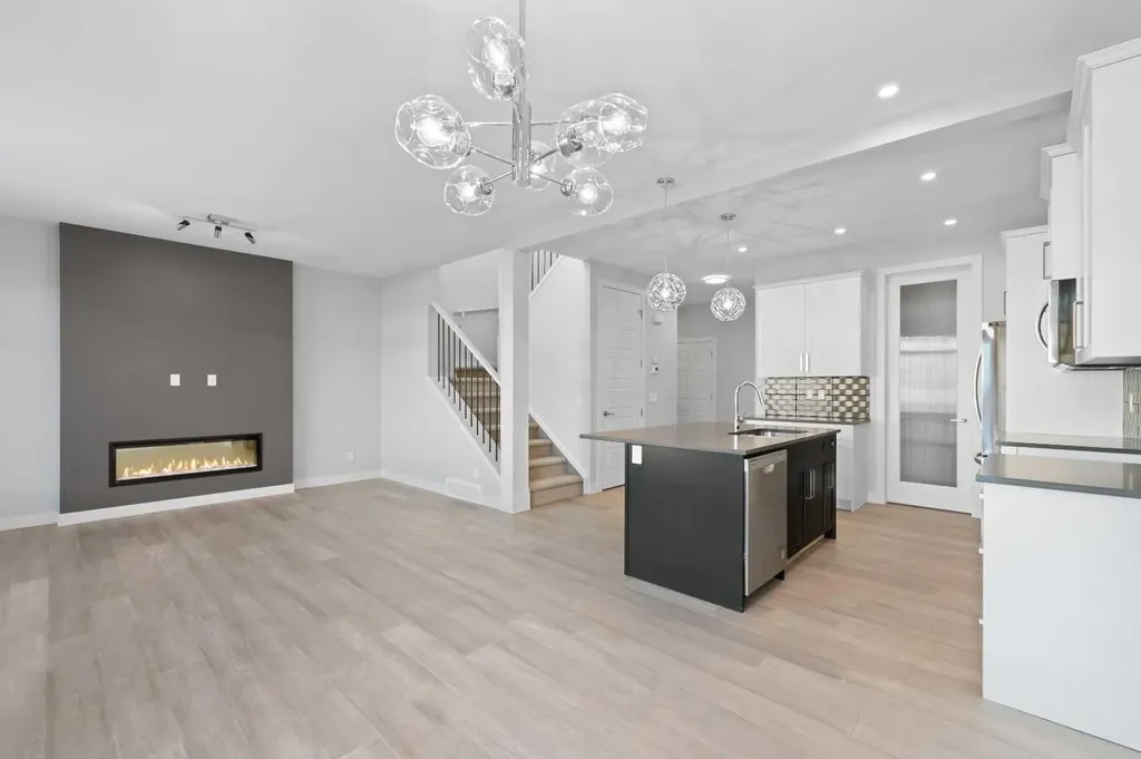 67 Agate Road Cochrane AB T4C 3B9