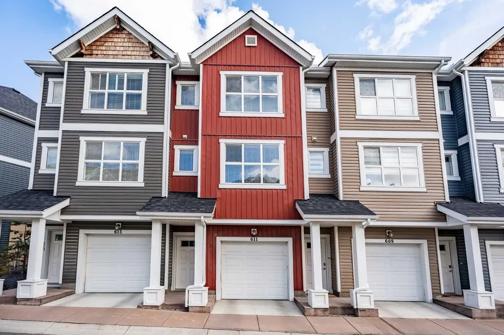 355 Nolancrest Heights NW Calgary AB T3R 0Z9