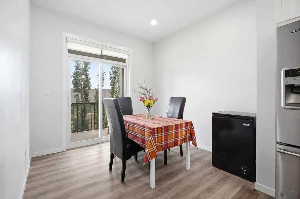 355 Nolancrest Heights NW Calgary AB T3R 0Z9