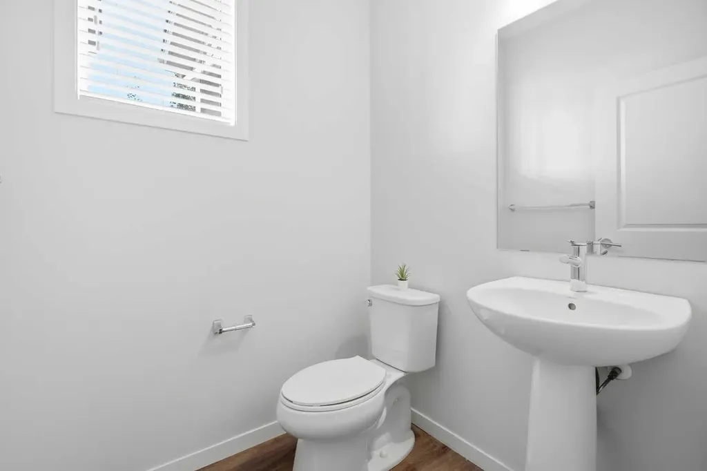 355 Nolancrest Heights NW Calgary AB T3R 0Z9