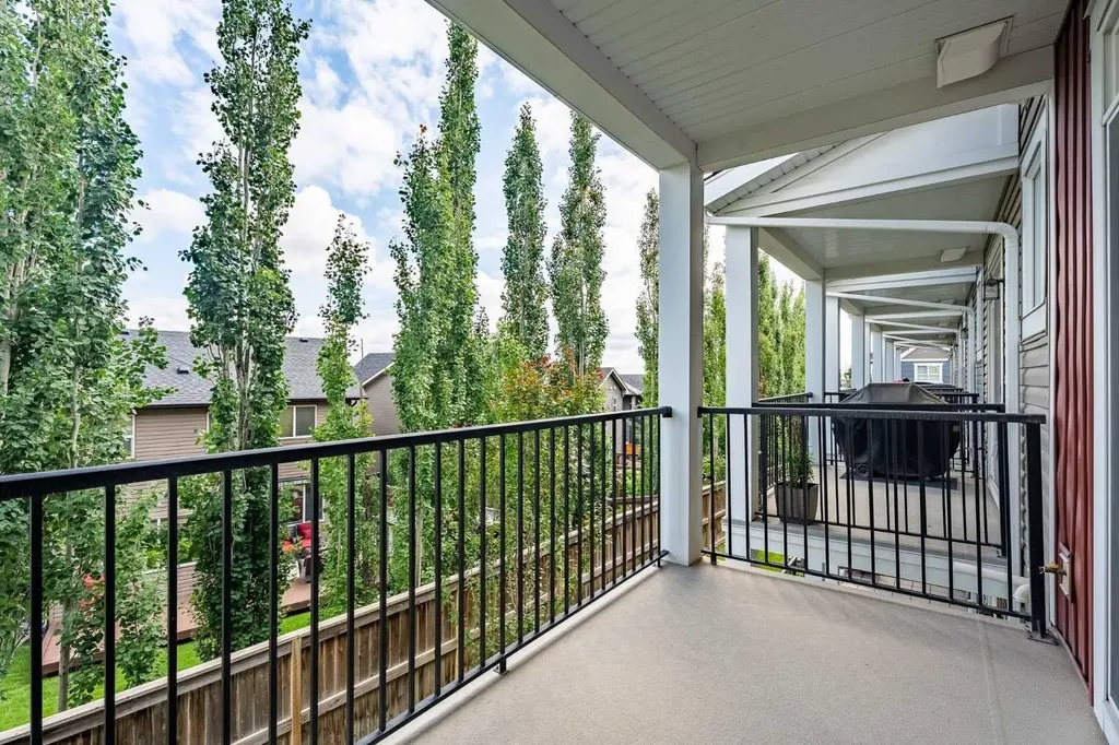355 Nolancrest Heights NW Calgary AB T3R 0Z9