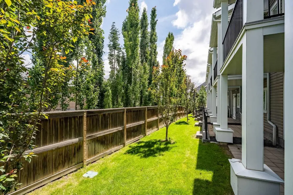 355 Nolancrest Heights NW Calgary AB T3R 0Z9