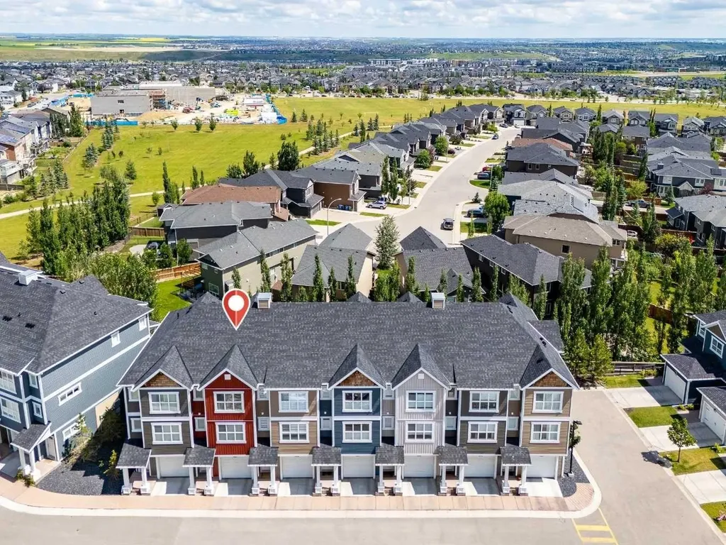 355 Nolancrest Heights NW Calgary AB T3R 0Z9