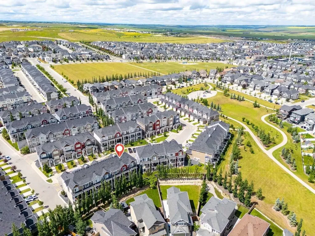 355 Nolancrest Heights NW Calgary AB T3R 0Z9
