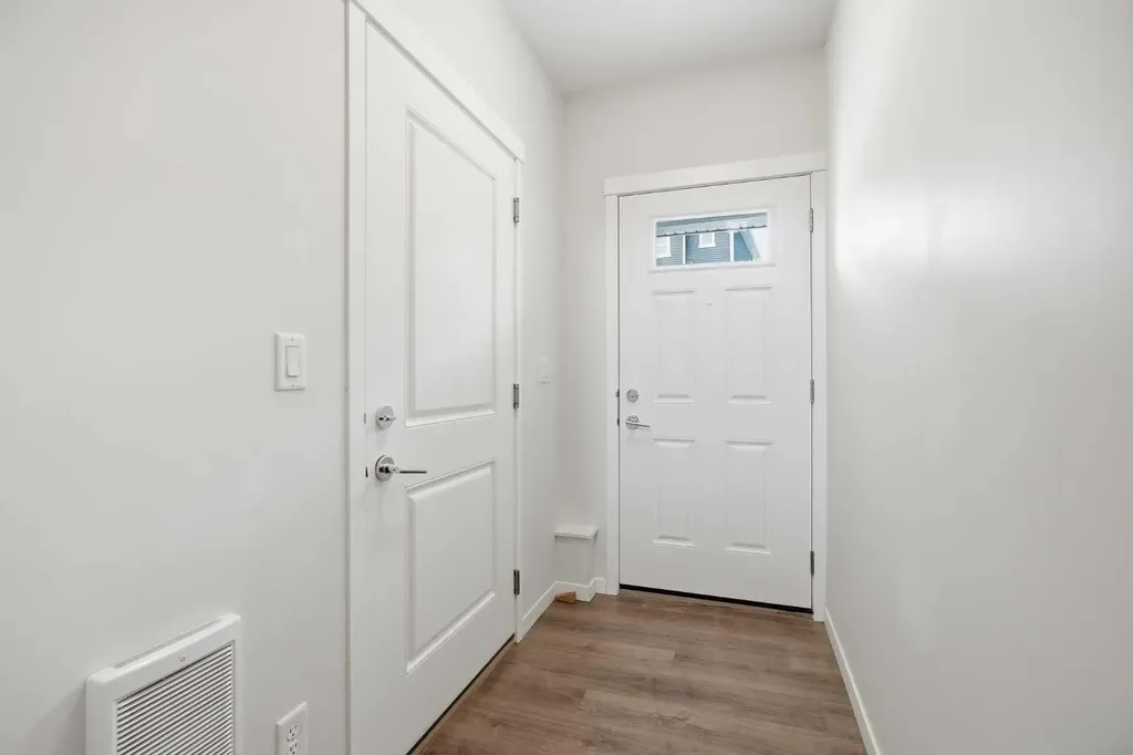 355 Nolancrest Heights NW Calgary AB T3R 0Z9