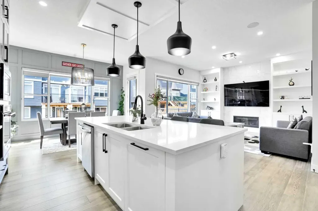 36 Waterford Terrace Chestermere AB T1X2P6