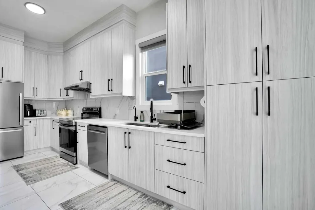 36 Waterford Terrace Chestermere AB T1X2P6
