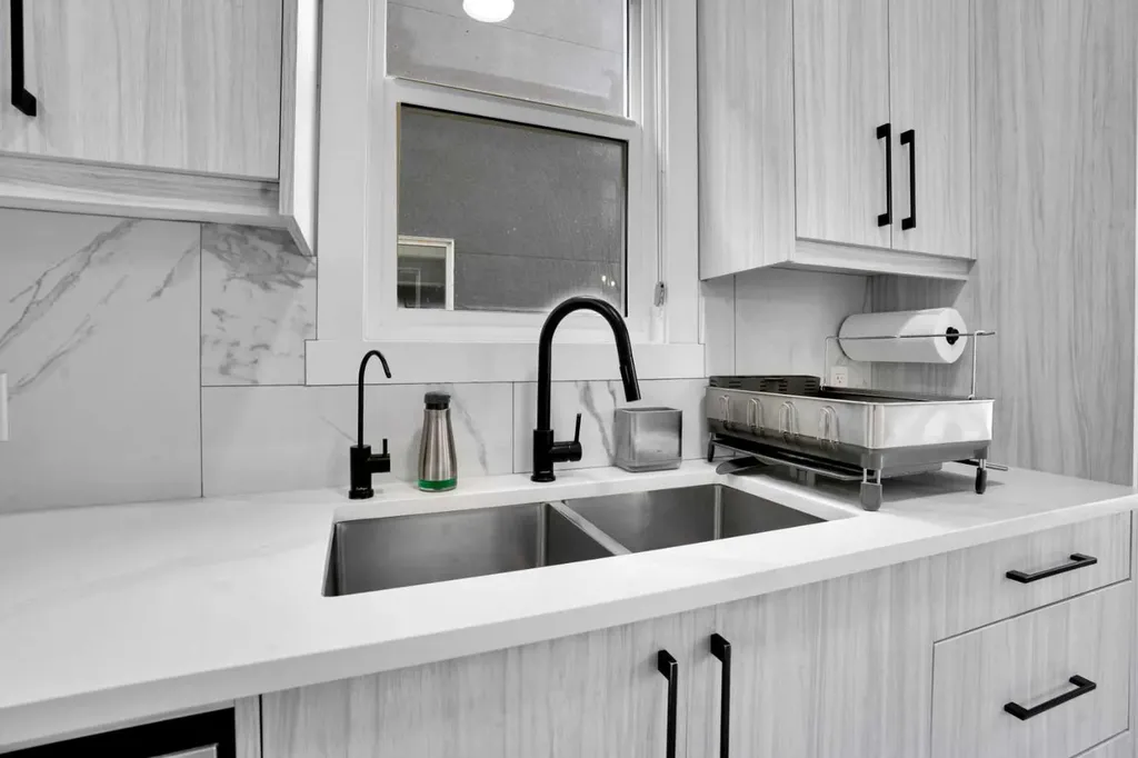 36 Waterford Terrace Chestermere AB T1X2P6
