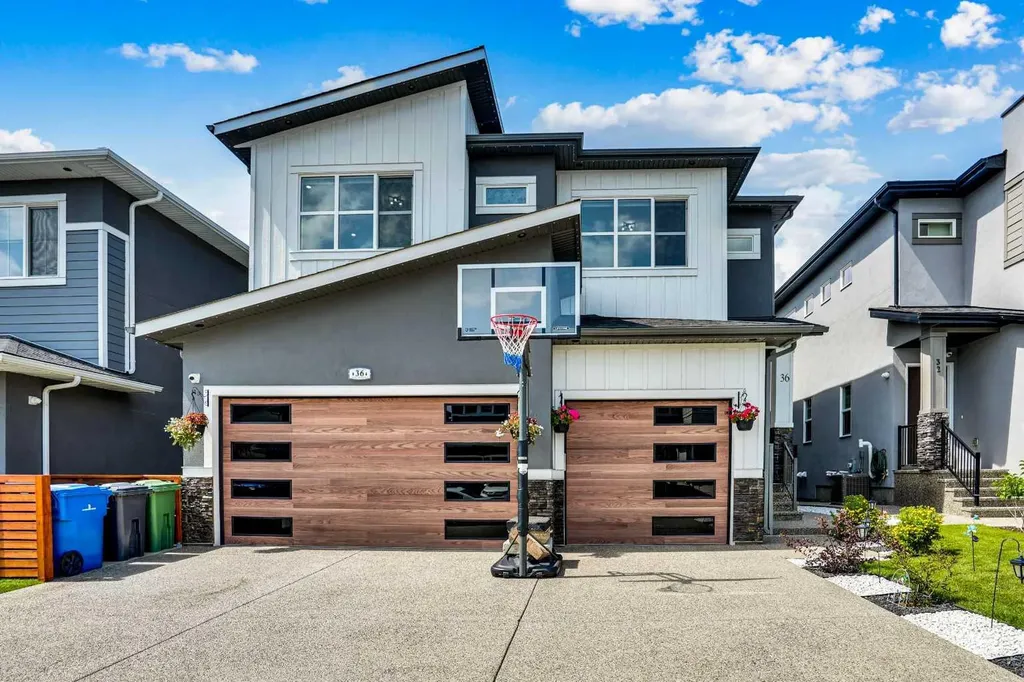 36 Waterford Terrace Chestermere AB T1X2P6