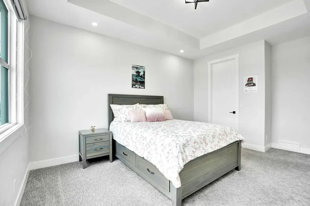 36 Waterford Terrace Chestermere AB T1X2P6