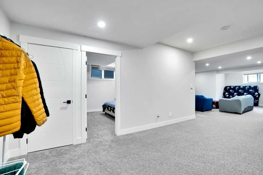 36 Waterford Terrace Chestermere AB T1X2P6