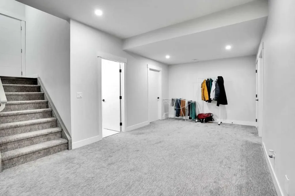36 Waterford Terrace Chestermere AB T1X2P6