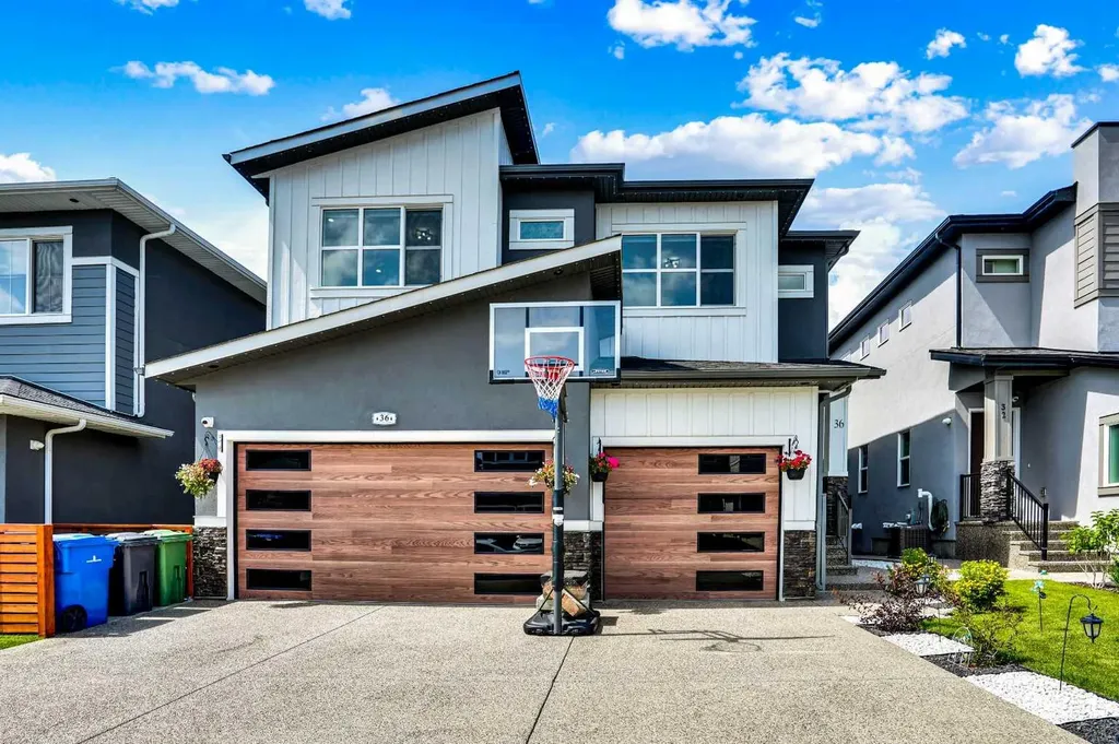 36 Waterford Terrace Chestermere AB T1X2P6