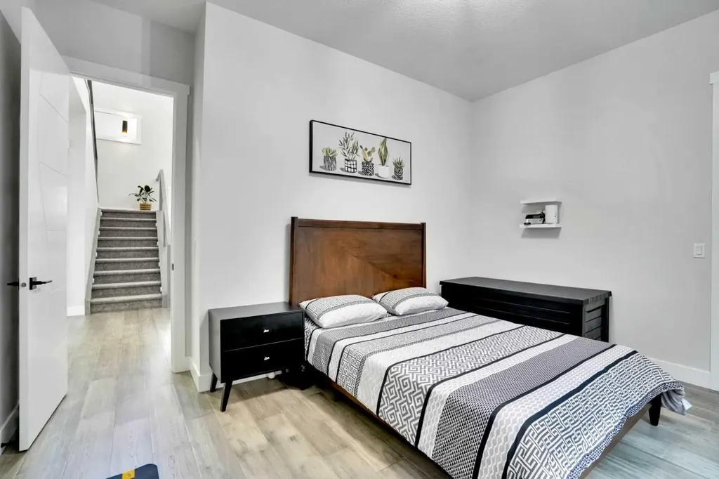 36 Waterford Terrace Chestermere AB T1X2P6