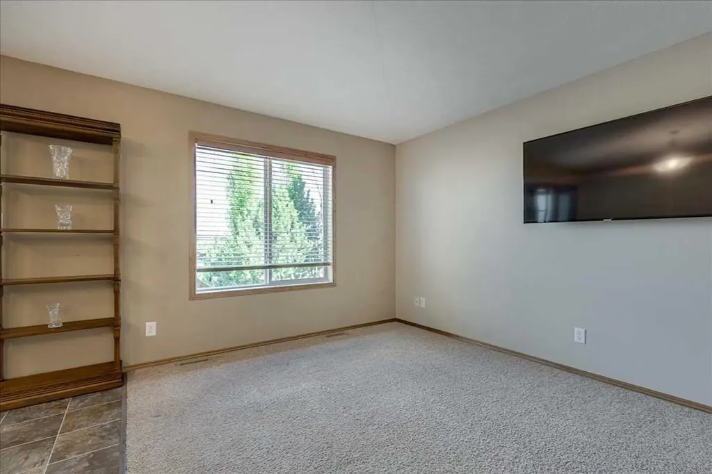 44 Osler Crescent Red Deer AB T4P 4E8