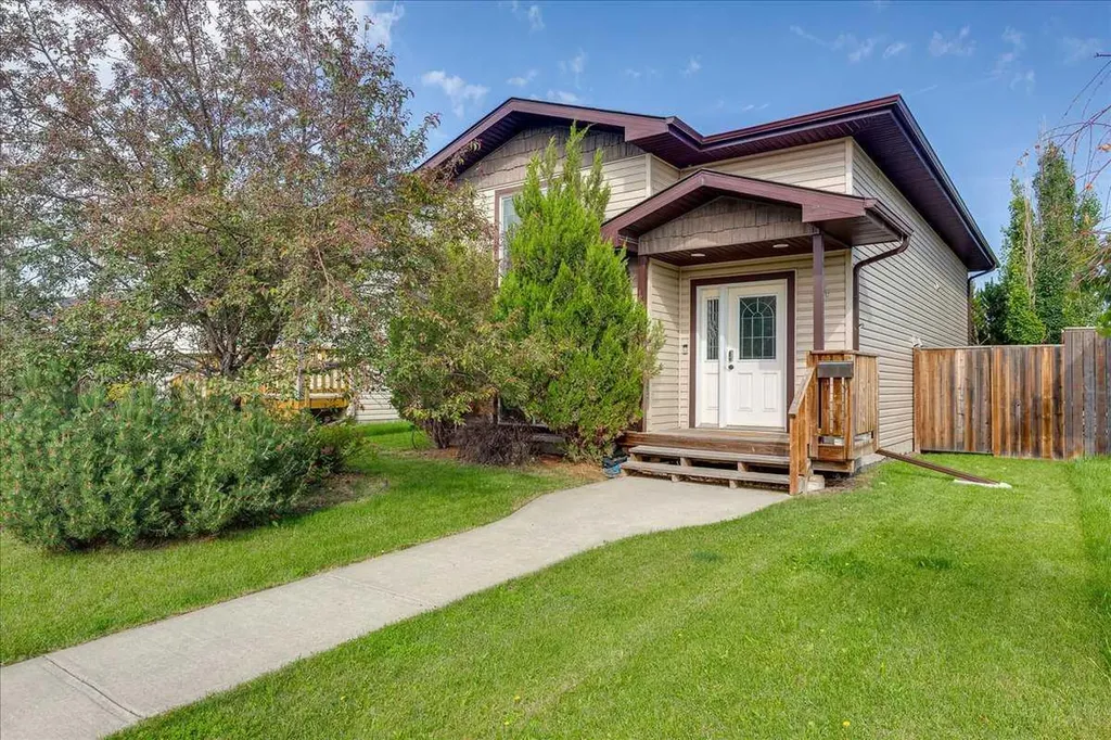 44 Osler Crescent Red Deer AB T4P 4E8