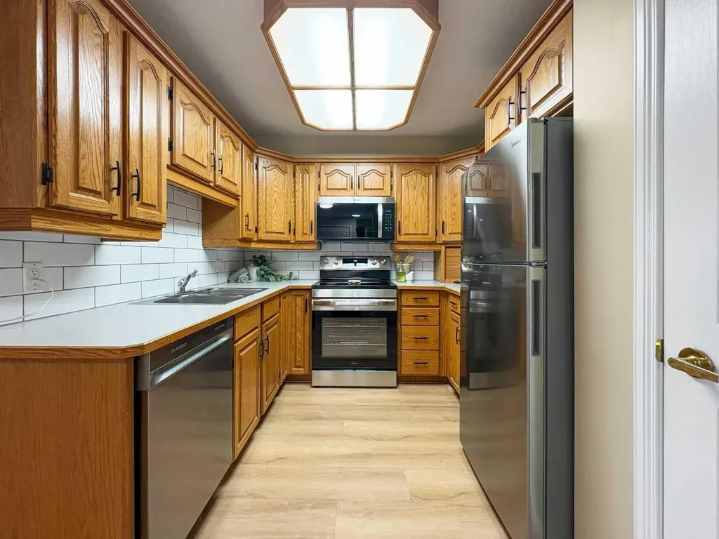 1818 Simcoe Boulevard SW Calgary AB T3H 3L9
