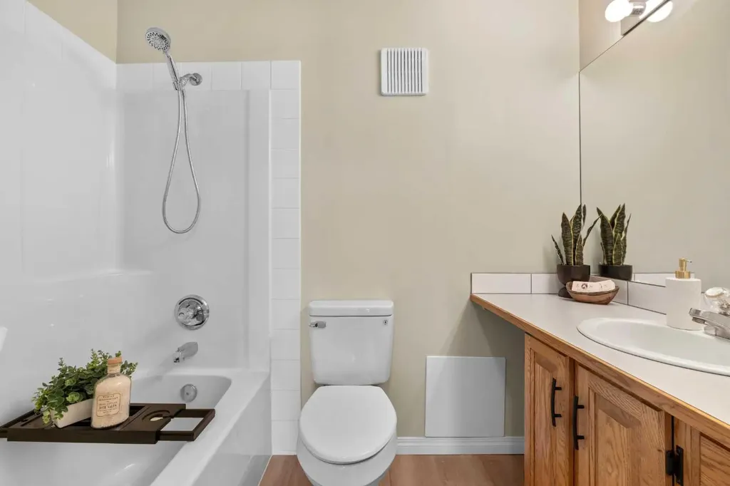 1818 Simcoe Boulevard SW Calgary AB T3H 3L9