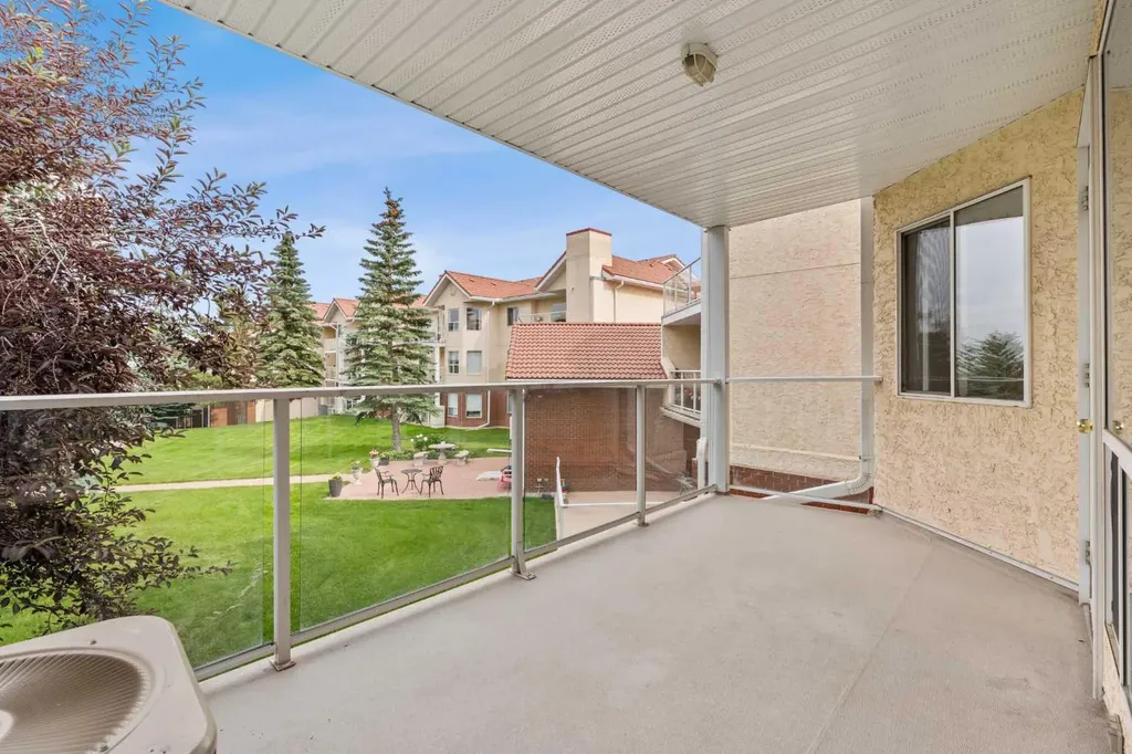 1818 Simcoe Boulevard SW Calgary AB T3H 3L9