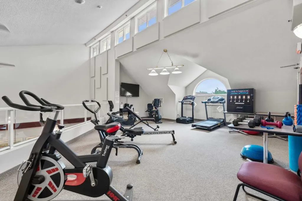 1818 Simcoe Boulevard SW Calgary AB T3H 3L9