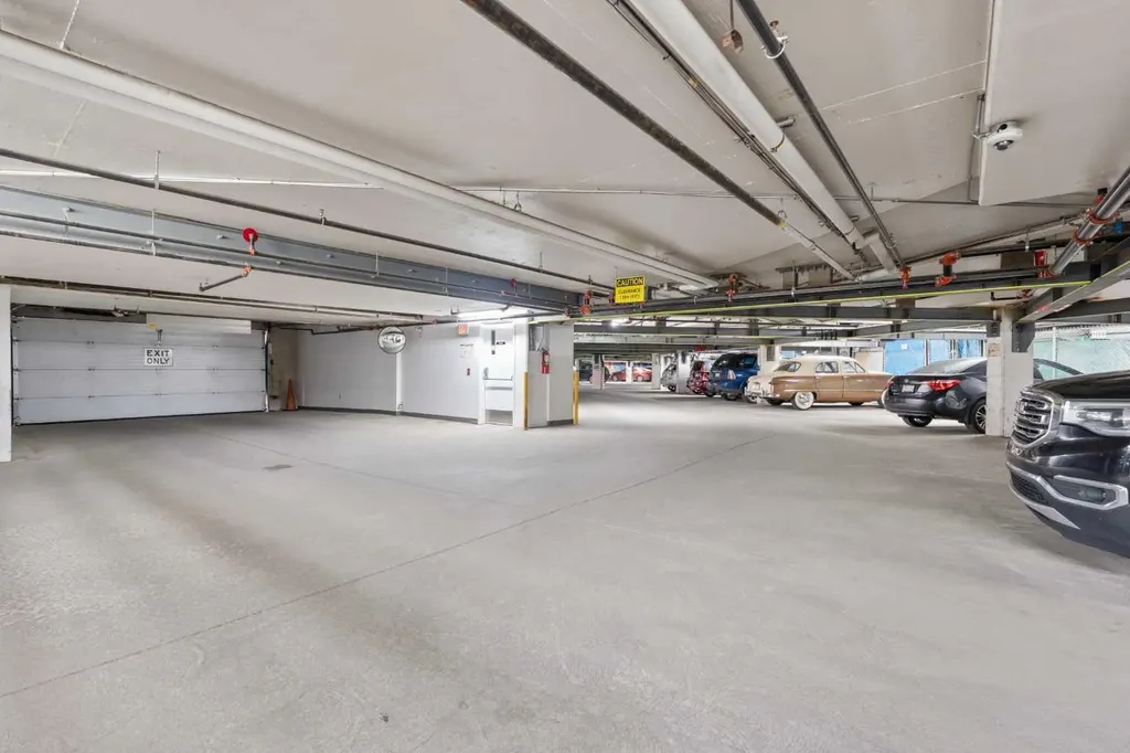 1818 Simcoe Boulevard SW Calgary AB T3H 3L9