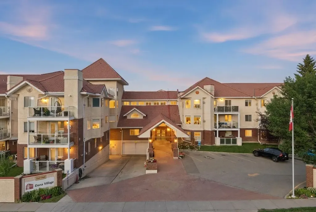 1818 Simcoe Boulevard SW Calgary AB T3H 3L9