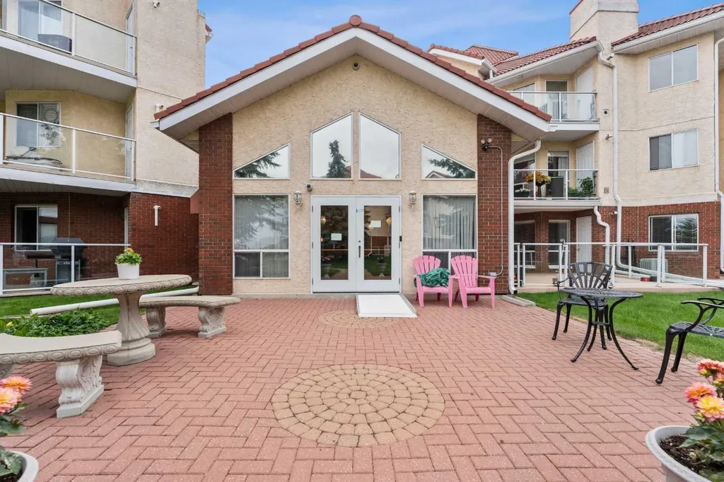 1818 Simcoe Boulevard SW Calgary AB T3H 3L9