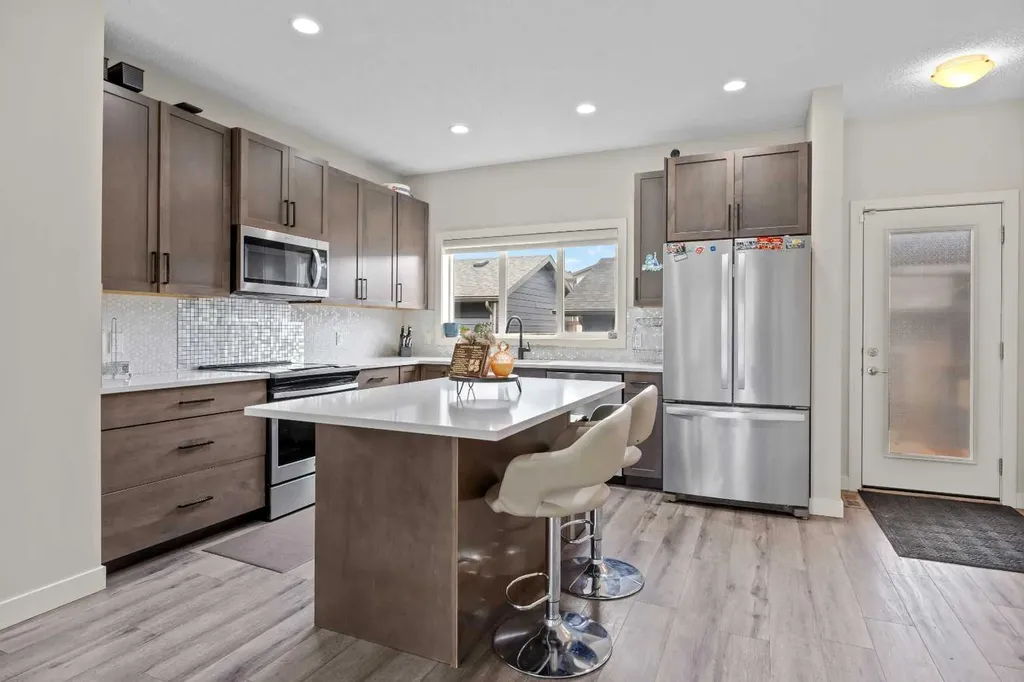 867 Walgrove Boulevard SE Calgary AB T2X4G1