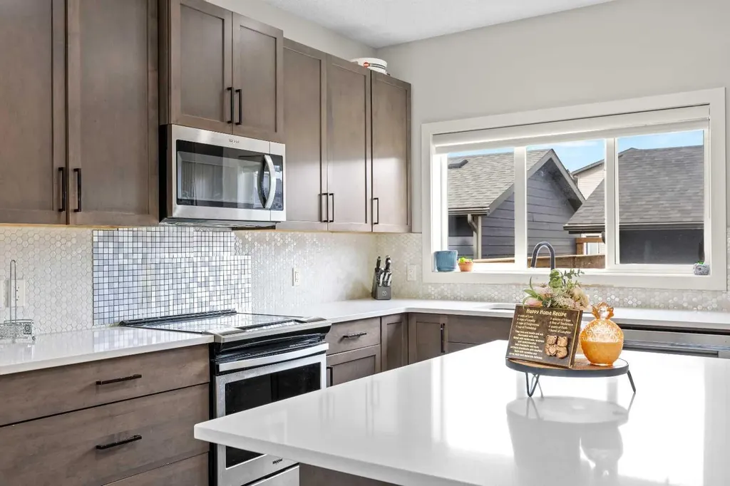 867 Walgrove Boulevard SE Calgary AB T2X4G1