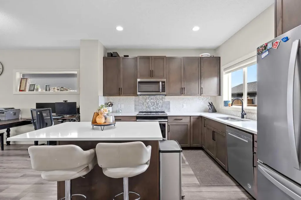867 Walgrove Boulevard SE Calgary AB T2X4G1