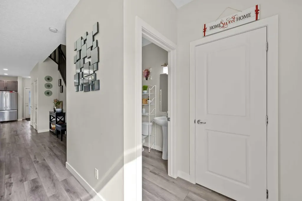 867 Walgrove Boulevard SE Calgary AB T2X4G1