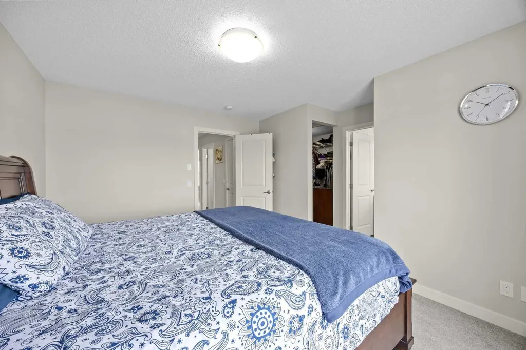 867 Walgrove Boulevard SE Calgary AB T2X4G1